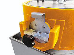 LM 60 Litre Üçgen Vibratör Yüzey Parlatma Makinesi - 5